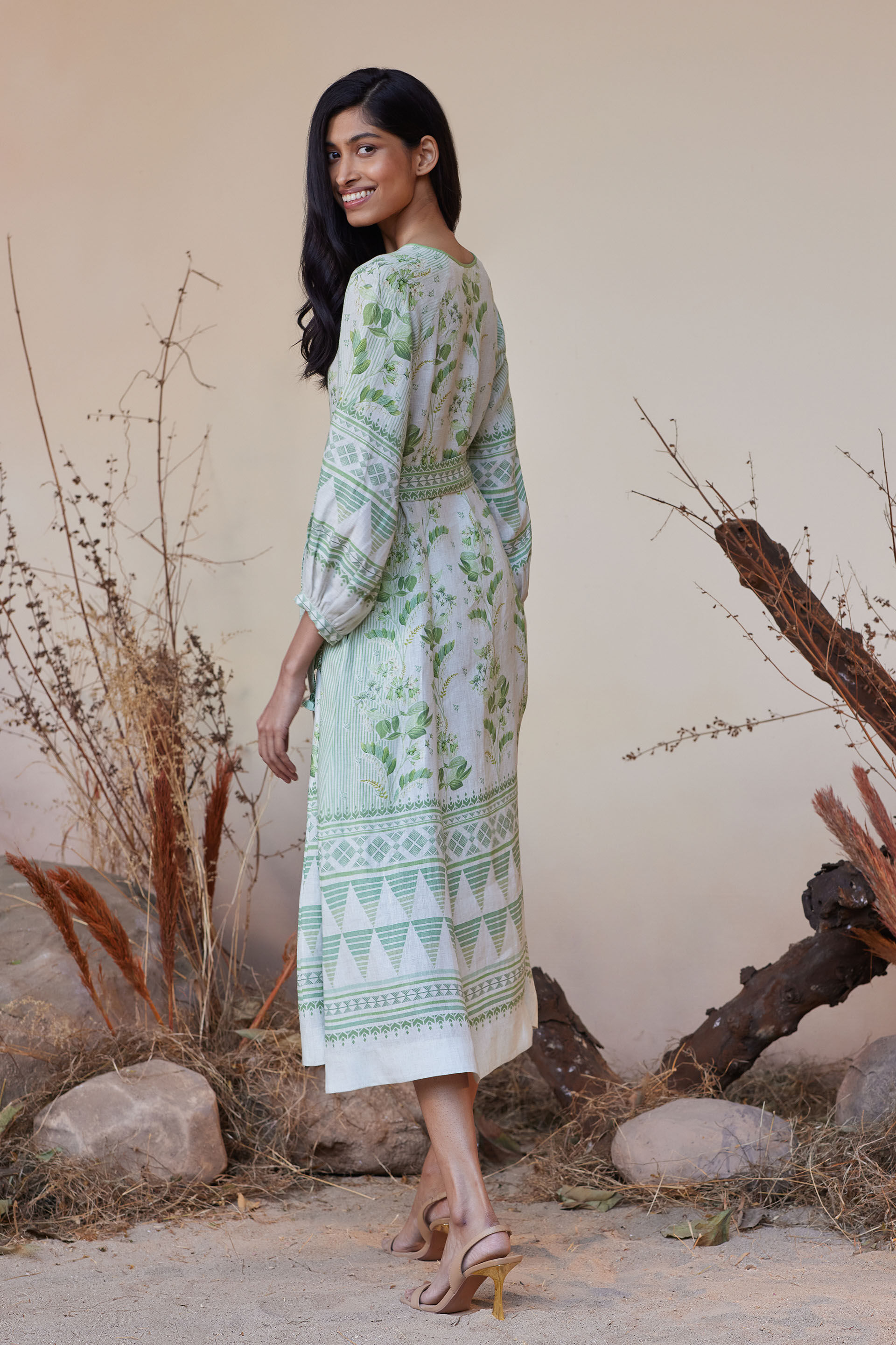 Alya clothing website online